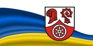 Ukraine Flagge mit Wappen.jpg