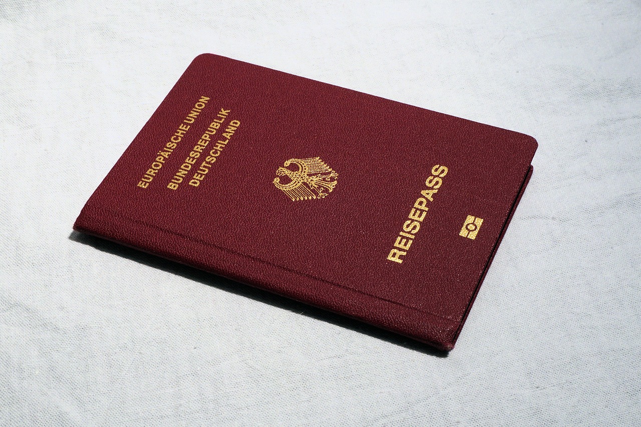 passport-1051697_1280.jpg